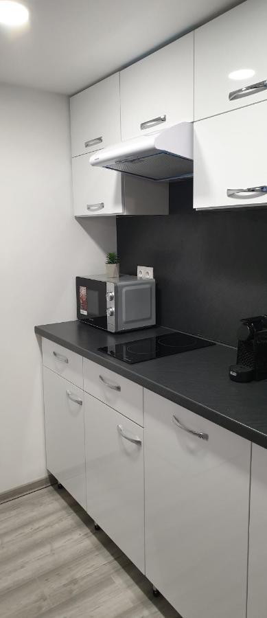 شقة Belvarosi Apartman 2 ميسكولك المظهر الخارجي الصورة