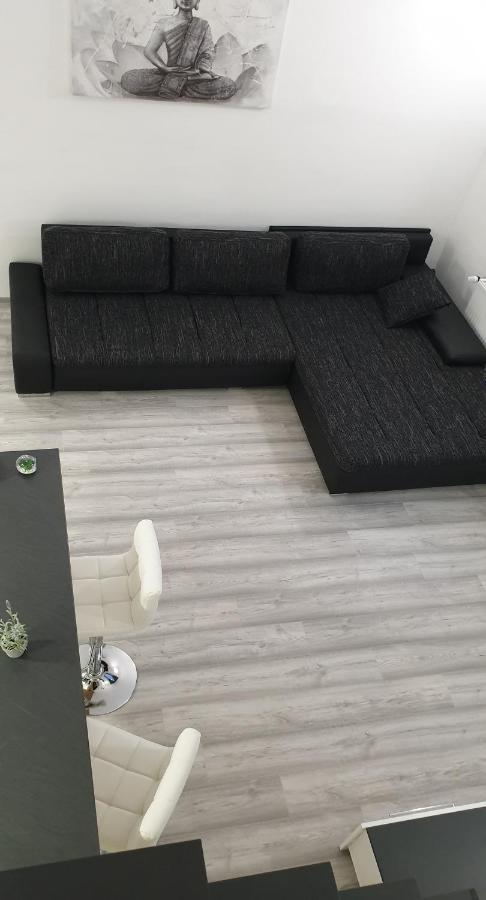 شقة Belvarosi Apartman 2 ميسكولك المظهر الخارجي الصورة