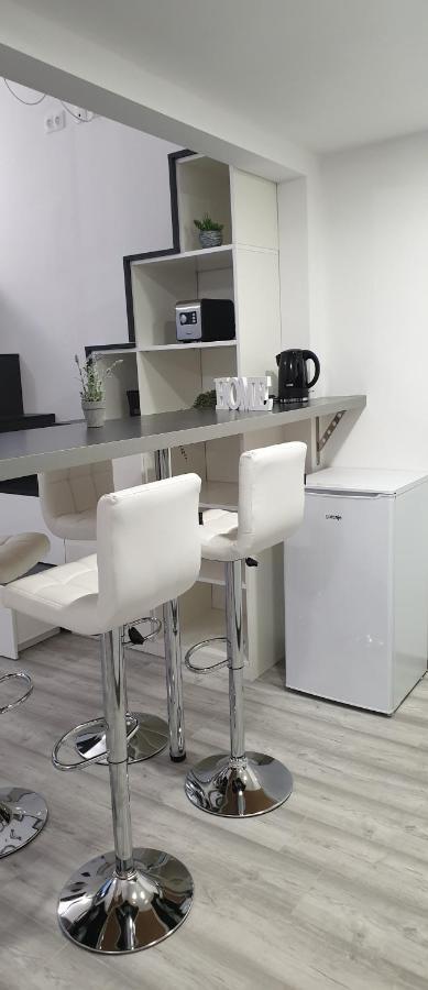 شقة Belvarosi Apartman 2 ميسكولك المظهر الخارجي الصورة