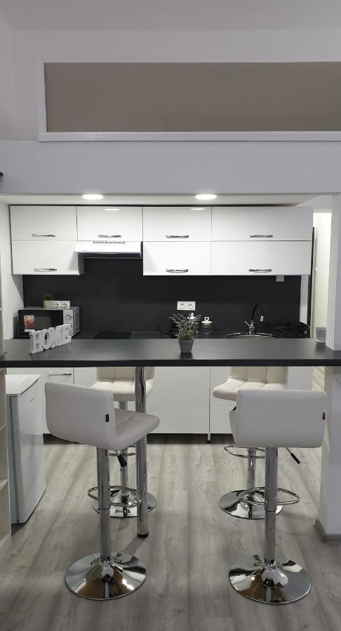 شقة Belvarosi Apartman 2 ميسكولك المظهر الخارجي الصورة